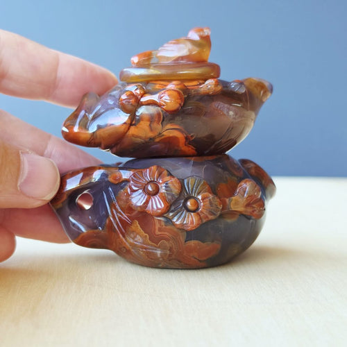 Hubei Agate Teapot With Bird Lid | Bird In An Autumn Tea Garden