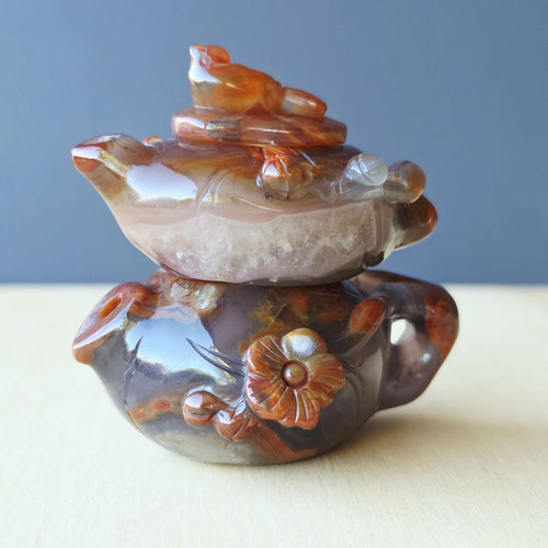 Hubei Agate Teapot With Bird Lid | Bird In An Autumn Tea Garden
