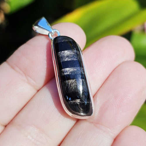 Hypersthene Pendant | The Observer