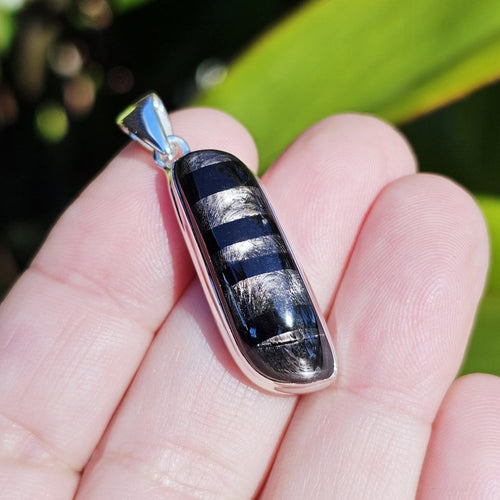 Hypersthene Pendant | The Observer