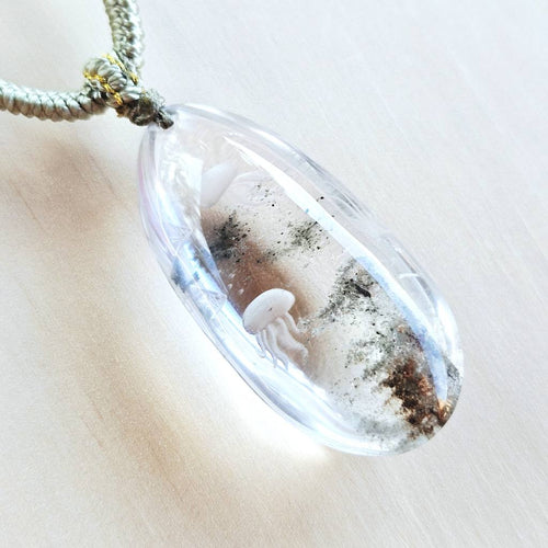 Inclusion Quartz Reverse Etched Jellyfish | Necklace