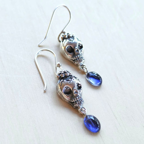 Iolite Skull Earrings | Queen Of Shadows