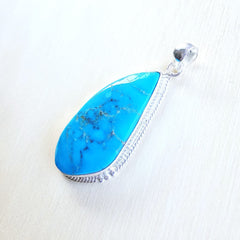 Kingman Turquoise Pendant | Whispers Of The Horizon