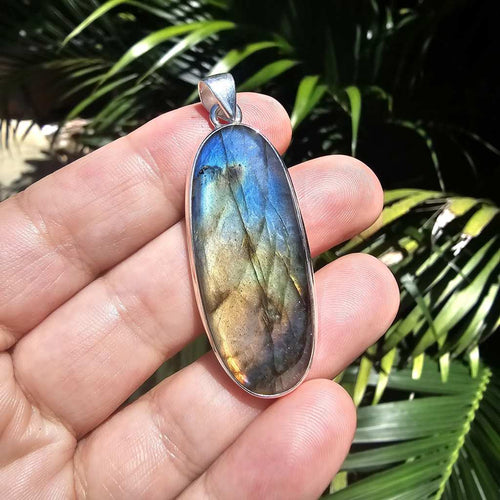 Labradorite Pendant | Inner Spark