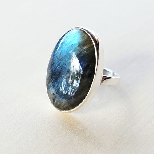Labradorite Ring | Aurora Essence