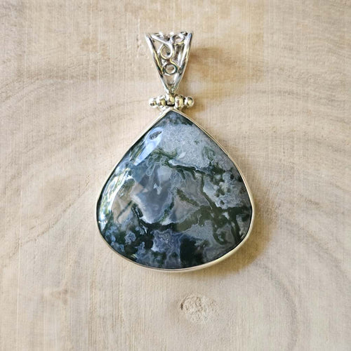 Moss Agate Pendant | Inner Silence