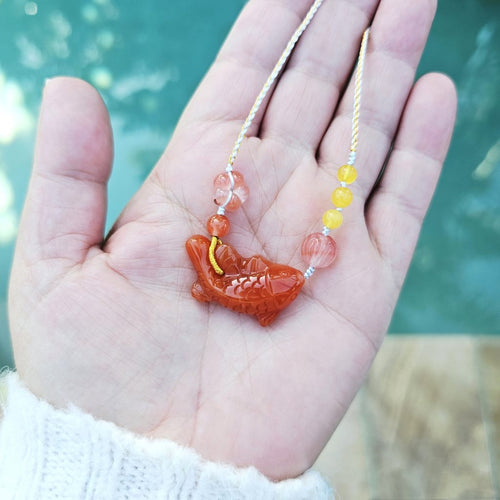Nanhong Agate Koi Fish Adjustable Necklace | Golden Fortune