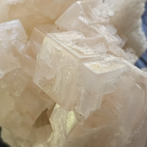 Pink Halite | Specimen 1kg