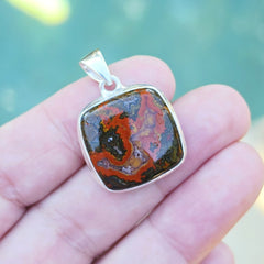 Seam Agate Pendant | Calming Presence