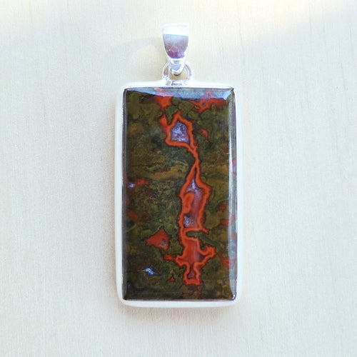 Seam Agate Pendant | Energy Stabilised