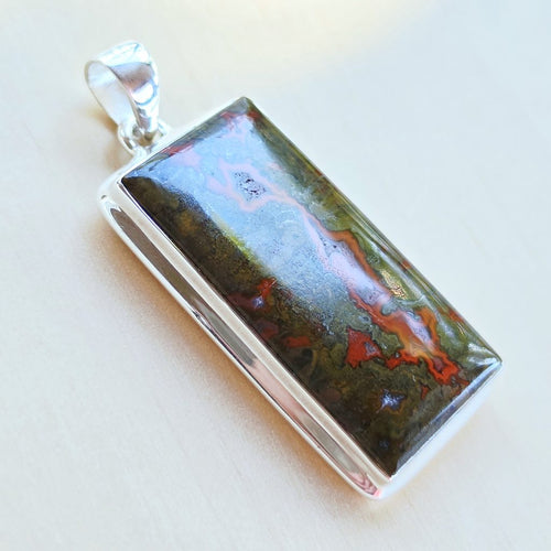 Seam Agate Pendant | Energy Stabilised