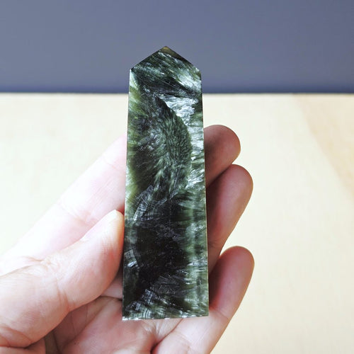 Seraphinite Obelisk | Celestial Light