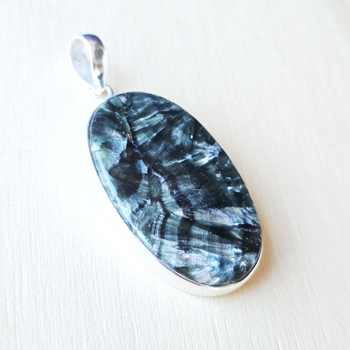 Seraphinite Pendant | Emerald Ascension