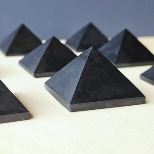 Shungite | Medium Pyramid
