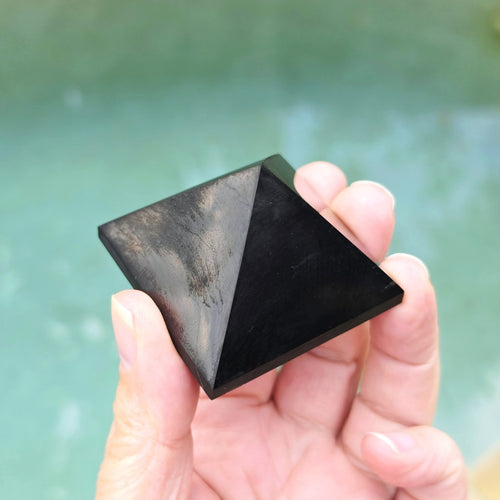 Shungite | Medium Pyramid
