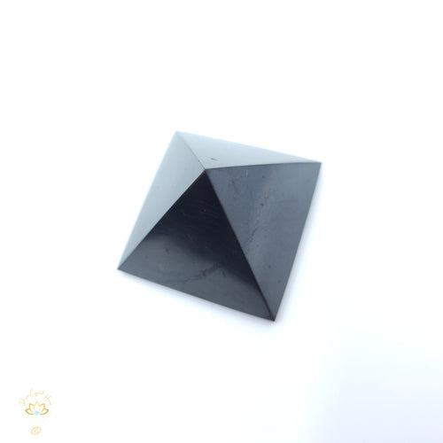 Shungite Pyramid | 3 x 3cm