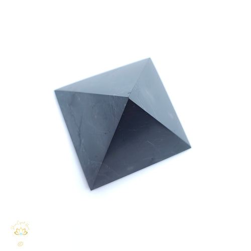 Shungite Pyramid | 5 x 5cm