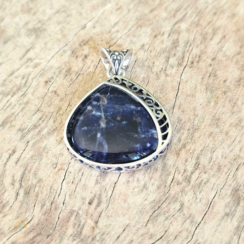 Sodalite Pendant | Intuitive Guide