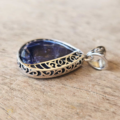 Sodalite Pendant | Intuitive Guide