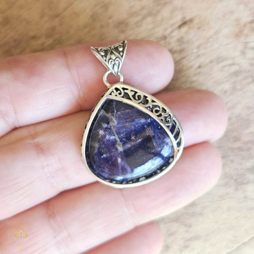 Sodalite Pendant | Intuitive Guide