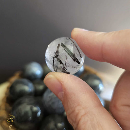 Tourmaline In Quartz Small Spheres