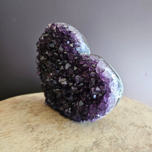 Uruguay Amethyst | Standing Heart 986gms