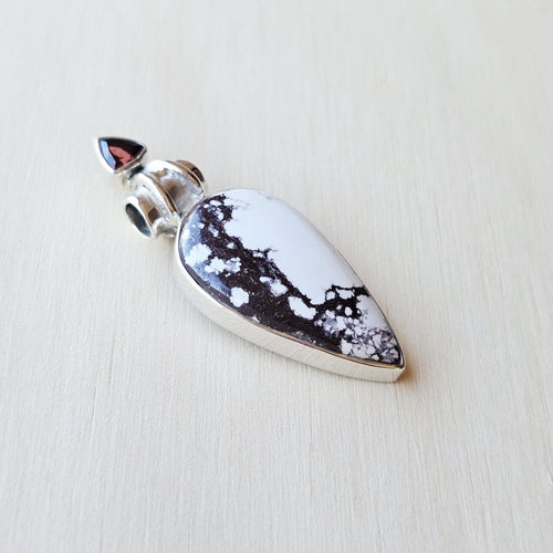 Wild Horse Turquoise & Faceted Garnet Pendant | Garnet Mesa