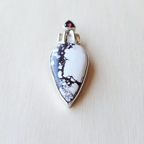 Wild Horse Turquoise & Faceted Garnet Pendant | Garnet Mesa