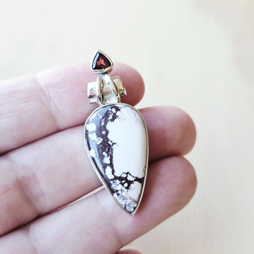 Wild Horse Turquoise & Faceted Garnet Pendant | Garnet Mesa