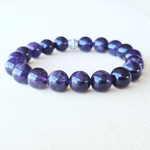 smoky-quartz-and-amethyst-10mm-bead-bracelet-for-grounding-and-clarity