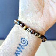 Crystal bracelet for strength, protection, and emotional balance through all chakras.