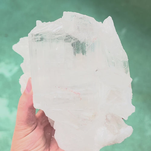 Qinglong Mine Fluorescent Selenite | Crystal Architecture